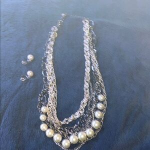 Chic Silver and Pearl Necklace Set